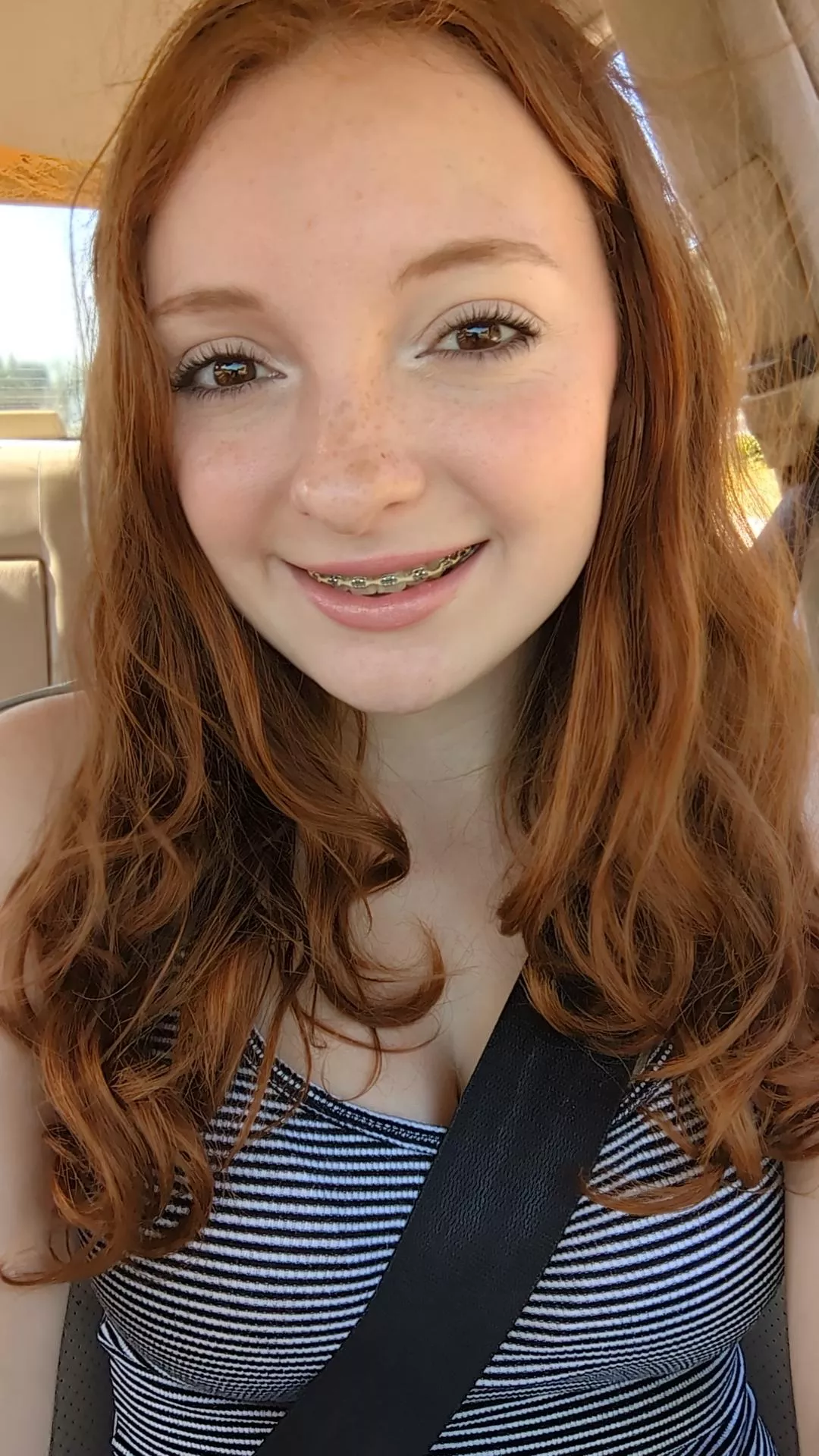 Sunny and hot! posted by kisskittyred