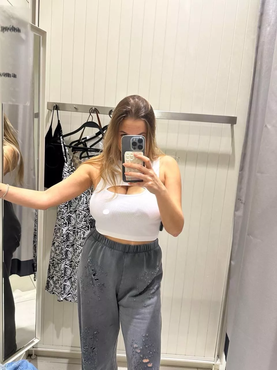 Trying new dress posted by VirtualHeartDream