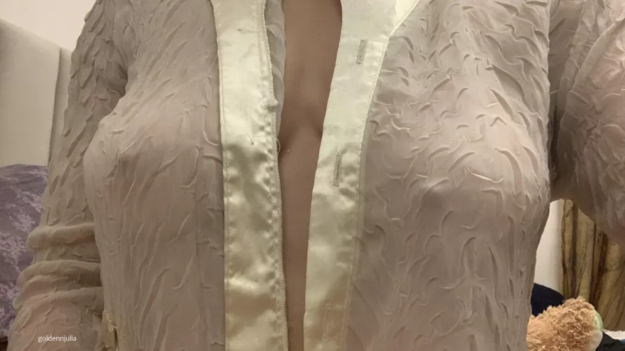 Blame it on me undoing my buttons by goldennjulia