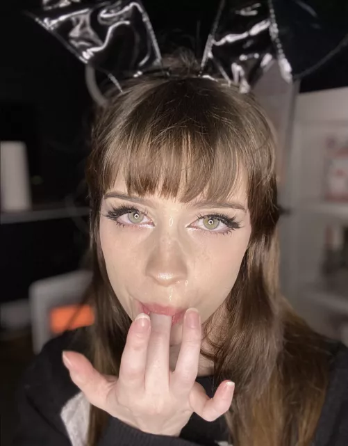 bunny played too rough but she still wants more  by soogs_x