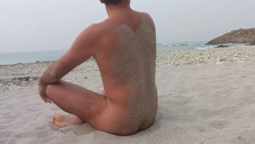 Cloudy day... the last days os summer by nudebodytime