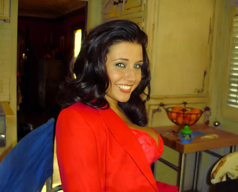 Erica waiting. posted by ProfessionalActung