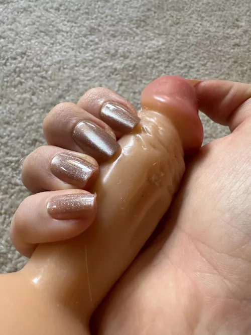 I don't have a boyfriend, so I'm showing off my manicure to you by monica_dollyyyyy