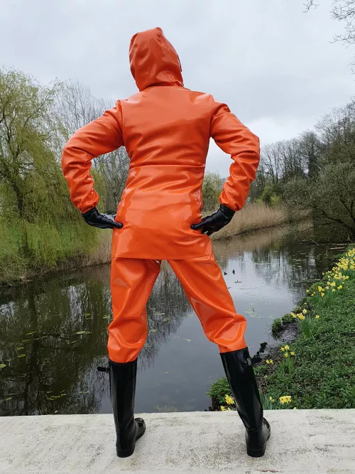 Layers! In public!  by LatexLovingLady