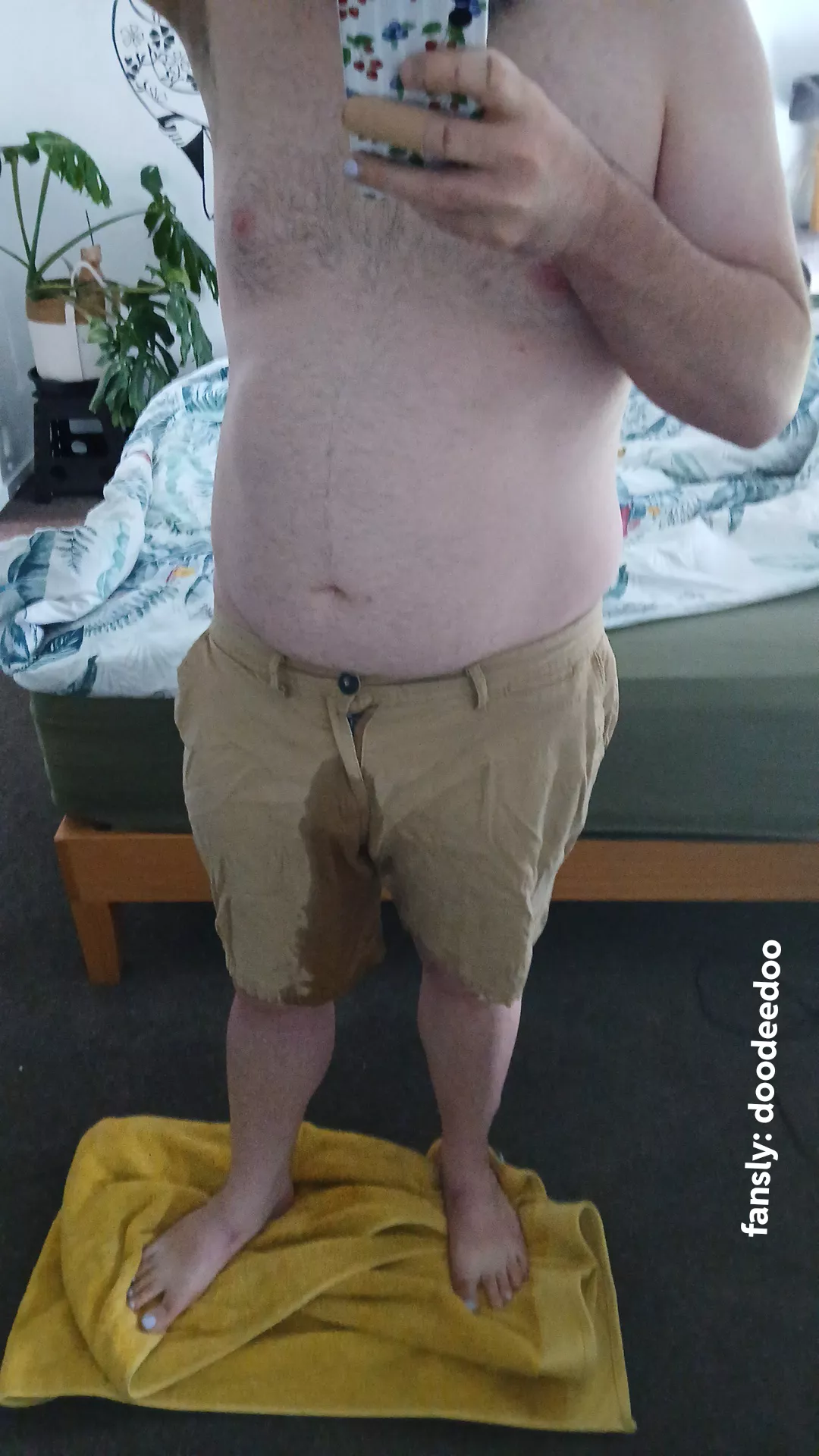 Pissing my shorts posted by _doodeedoo