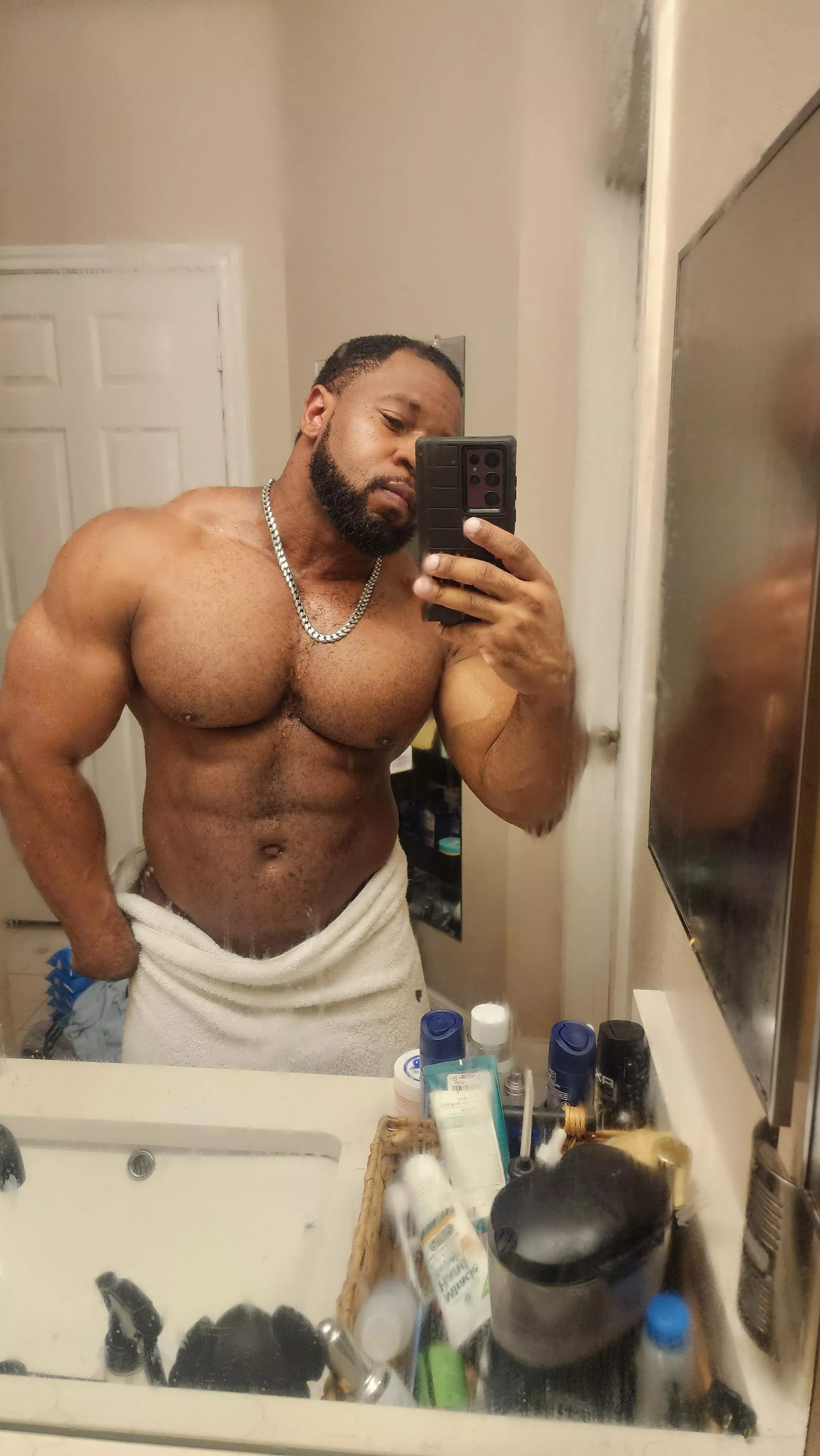 Post workout pump and shower posted by johhnyhitswell