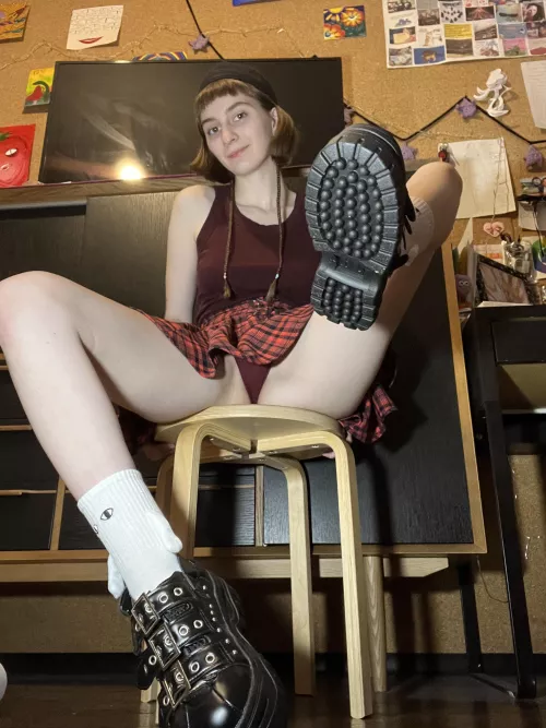 ❤️ This red skirt definitely suits me by SweetAgness