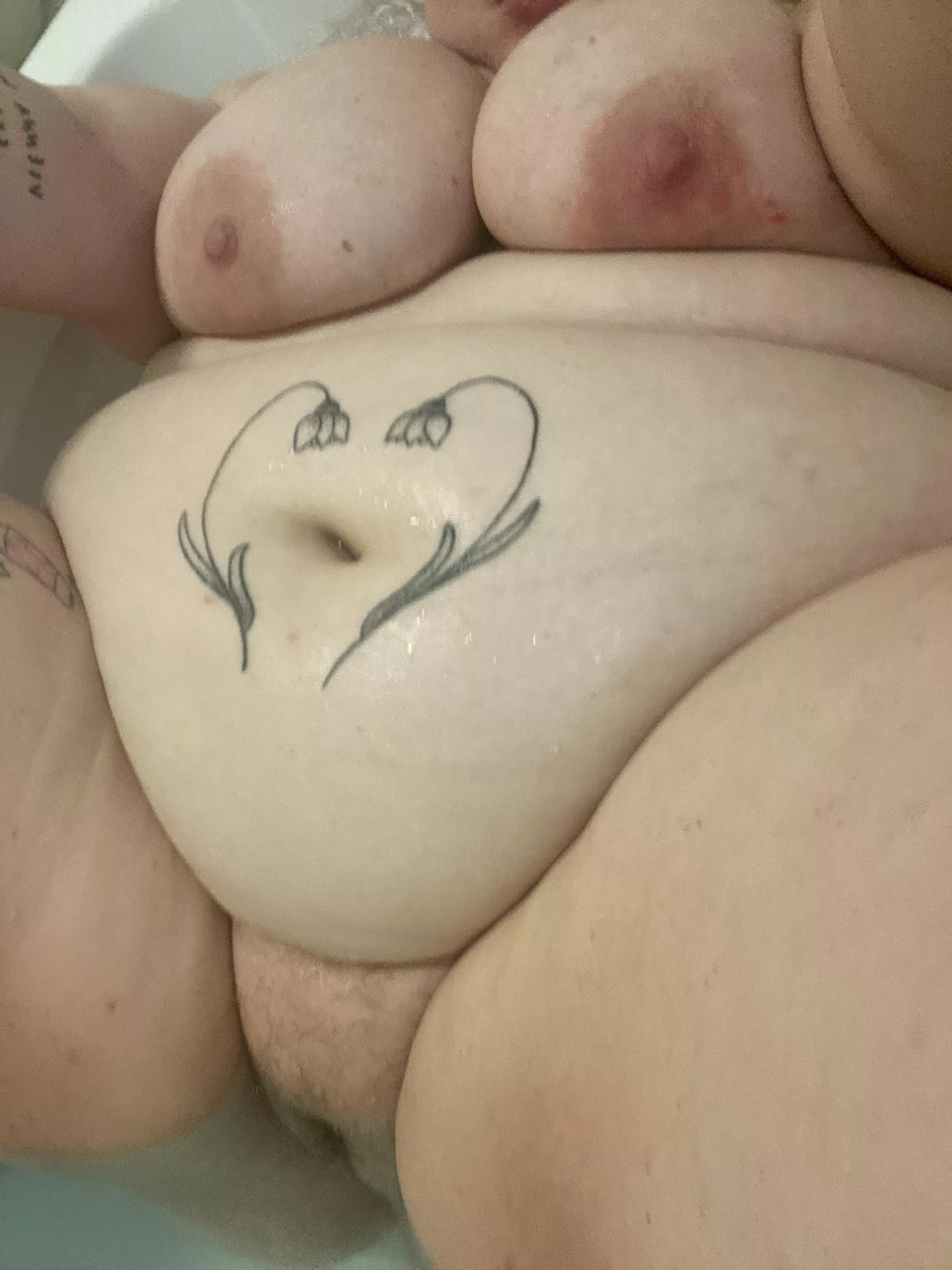 You like your girls wet?😜 posted by juicyeva-19