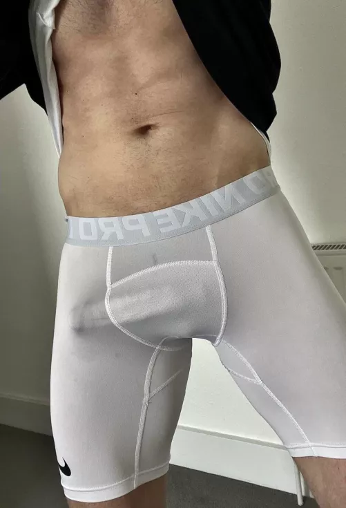 [27] Applications for a workout partner open…  by secretstud95