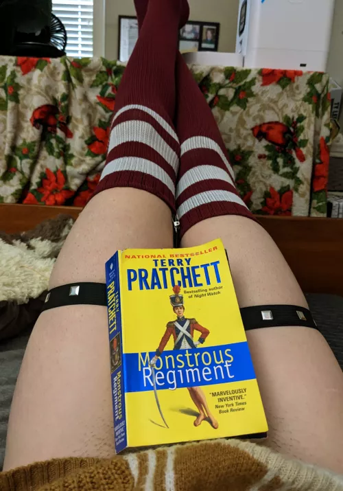 A book about crossdressing soldiers, seems fitting :P by WhenRome