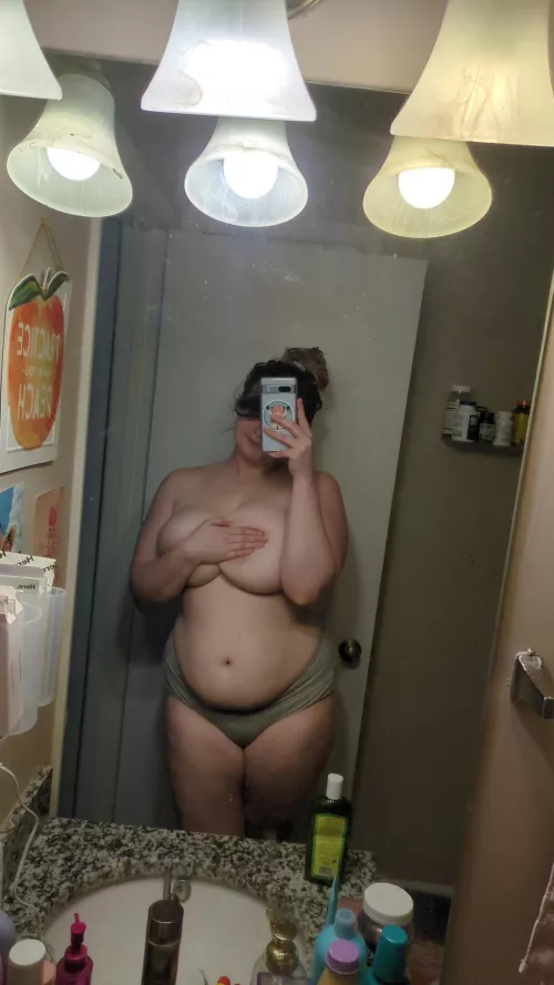 About to shower, you wanna join me? 