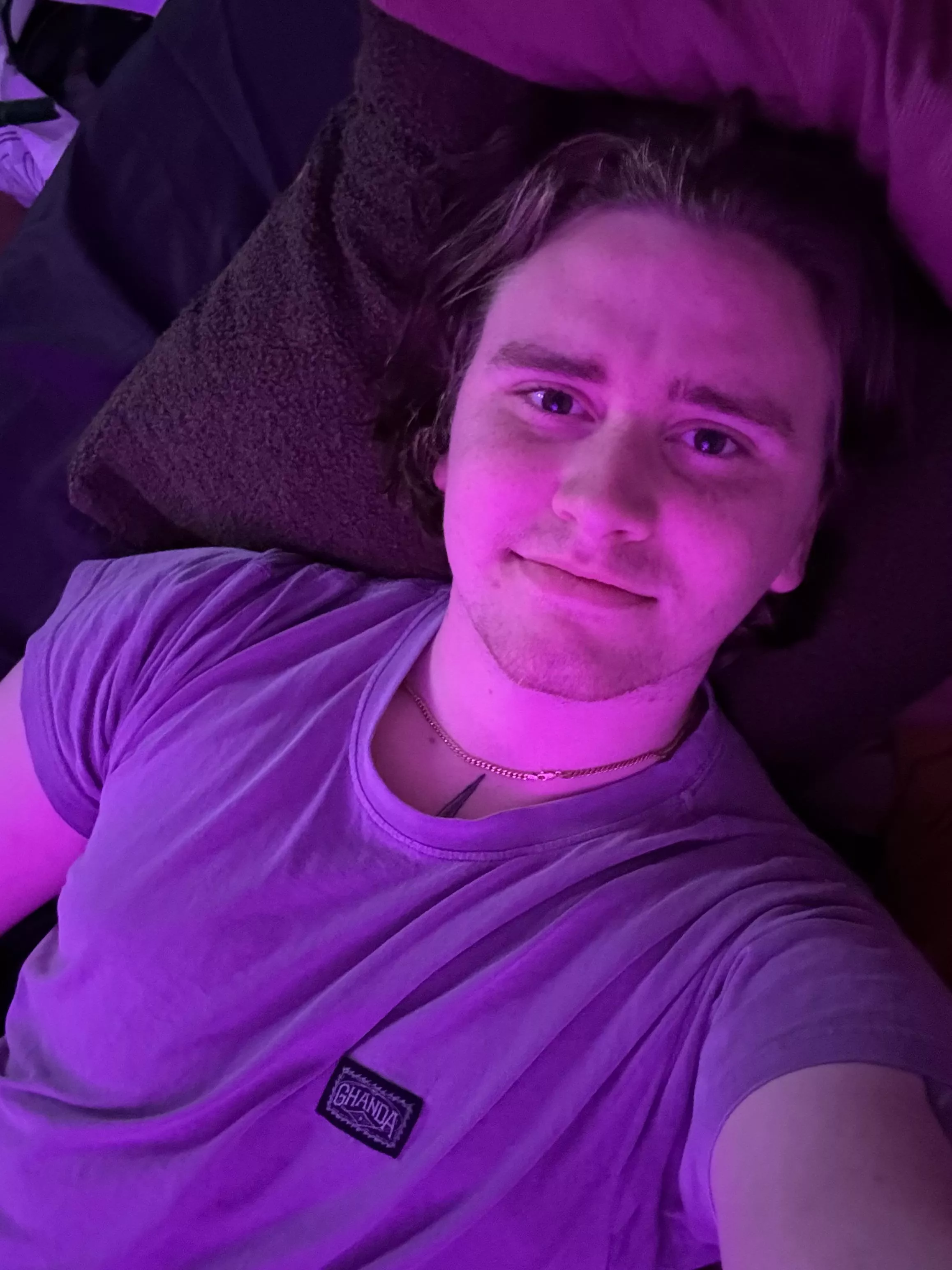 Friday night in 🫰 posted by ScorpioChemist