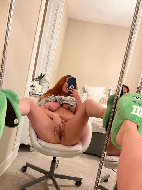 i wanna watch you eat it by ScottishSlxt