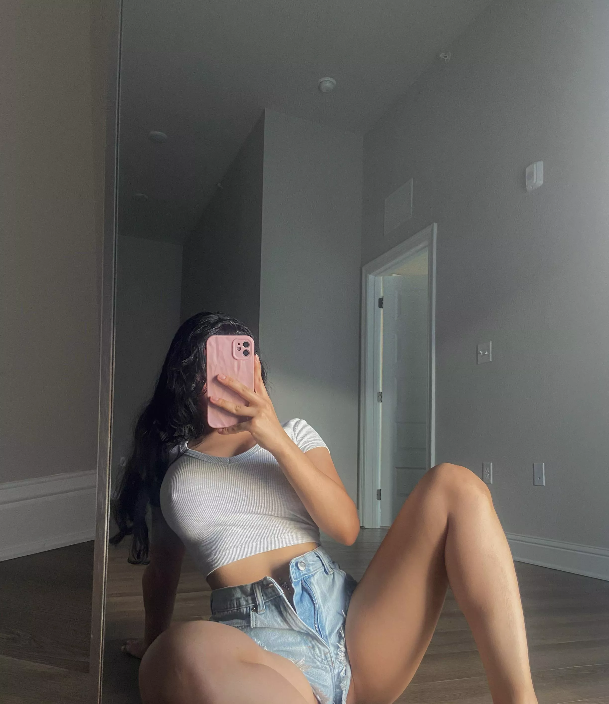 let’s feminize you sissy 😏 posted by melanienextdoorr