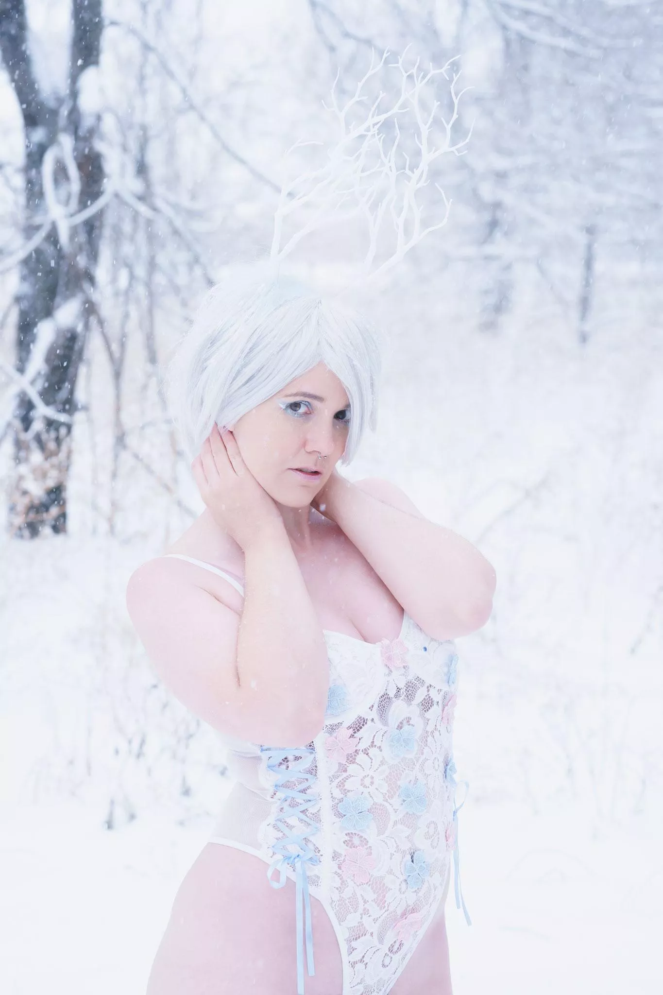 Luna in the snow posted by pirateteaparty