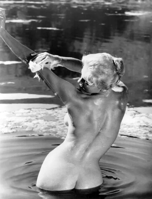 Ann Peters production still from Russ Meyer’s The Immoral Mr. Teas (1959) by bil_sabab