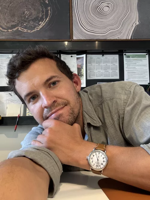 Anyone Playing WoW: War Within? Vanilla Player Diving Back In & Looking for Buddies.  by Popular-King-9135