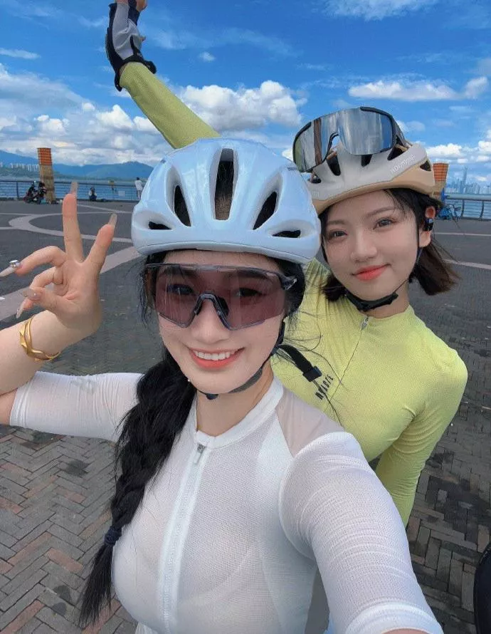 Before or behind posted by leonJamo