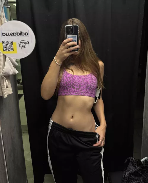 Come on in my changing room by JumpyyGirlyy