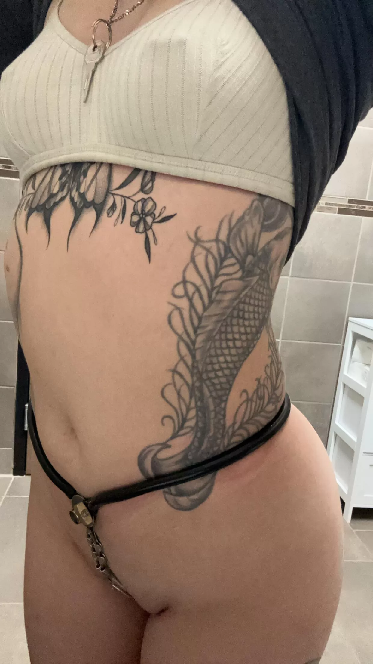 Day 4 Locktober  posted by DaddysKitten0229