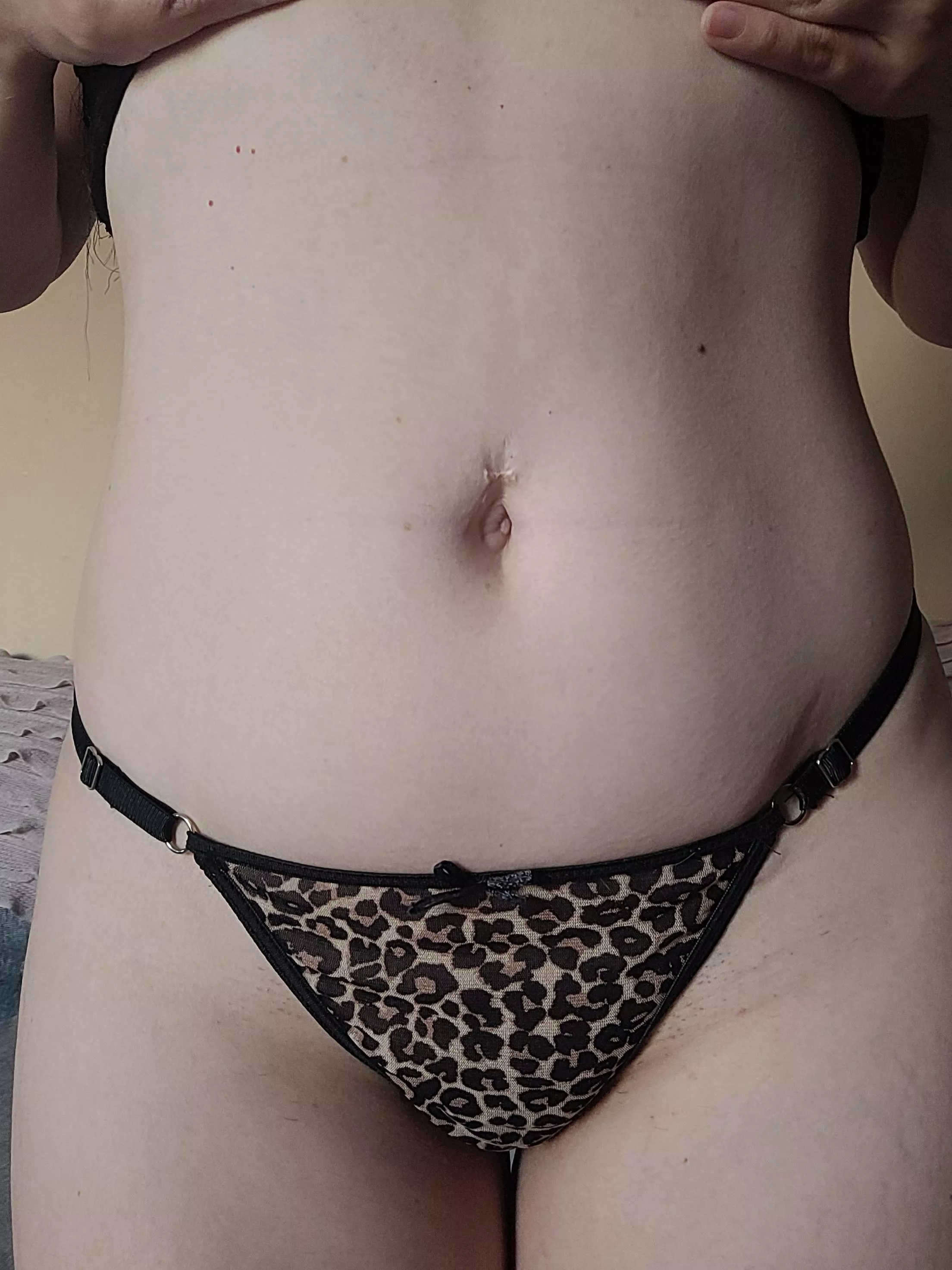 Does anyone like the belly button?  posted by lovelaura22
