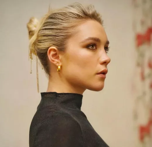 Florence Pugh by Think_Dot8473