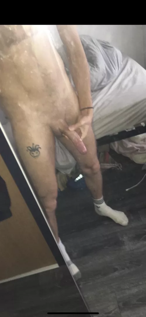 I had just turned 18 when I took this pic, grown since then by Captaincurve907