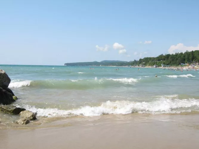 I really like the gentle wave, the black sea by rosymelanie