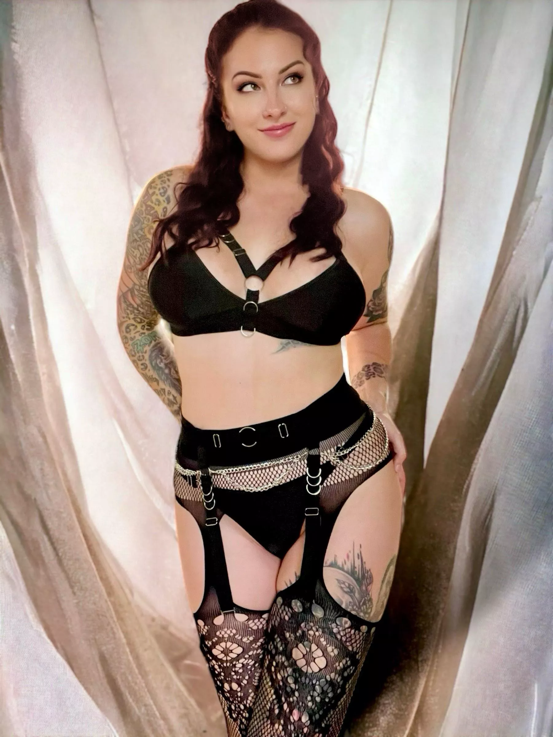 I want you to trace my curves with your tongue posted by KinkyCurvyKatie