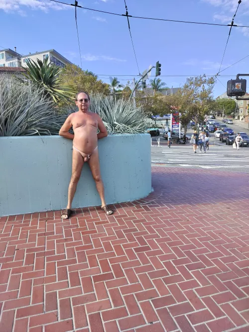 On the crowded crossroad  by Nudeforall