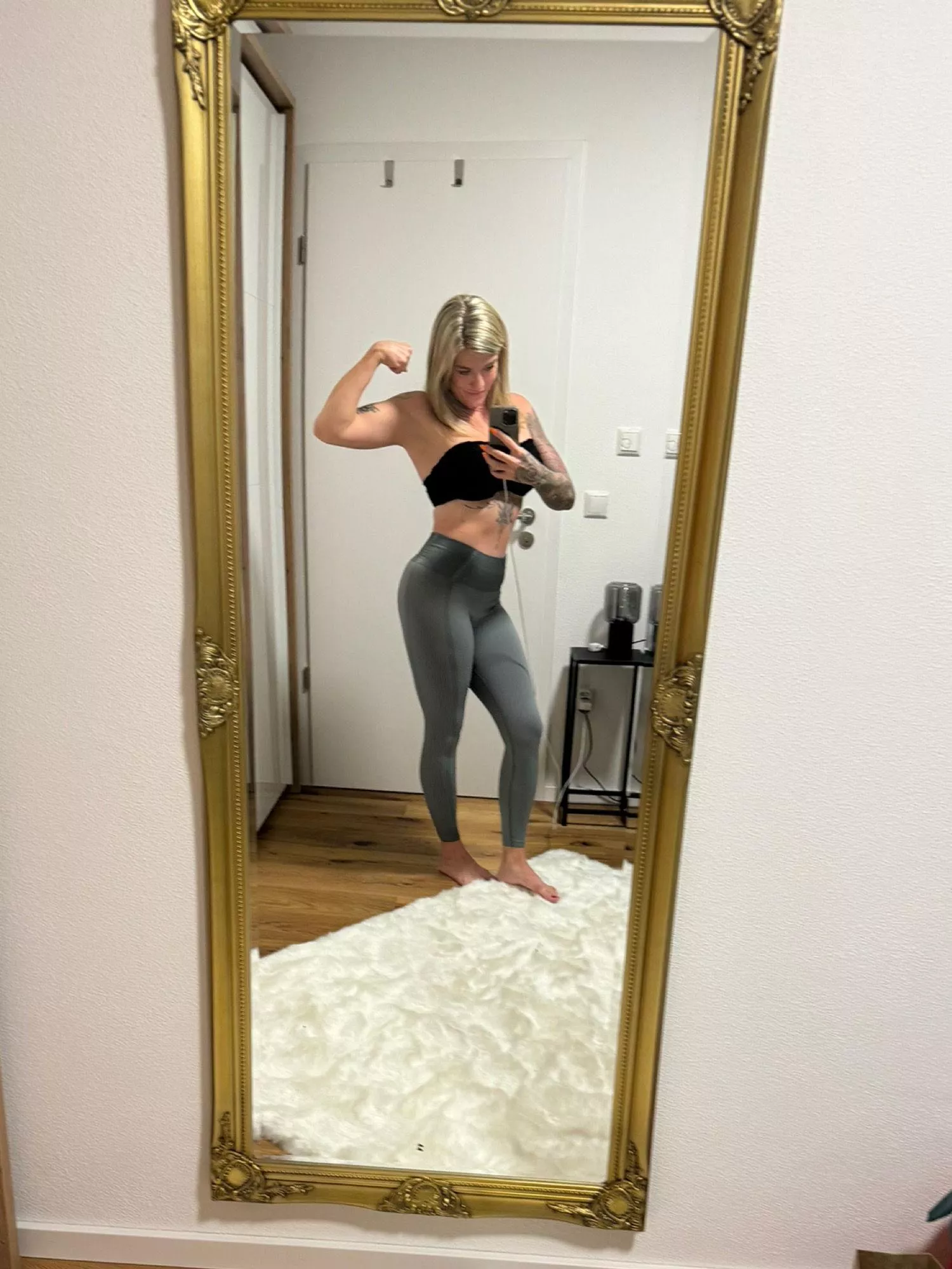 Single moms don't break, we just become stronger with each lift. posted by MssDiddi93