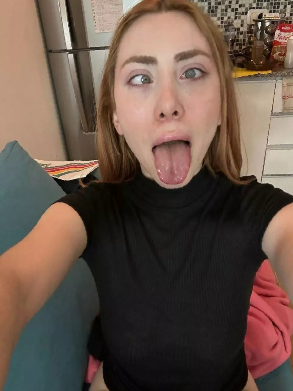 Warm cock on moist lips: the ideal combination? posted by DeloresWashingtonA