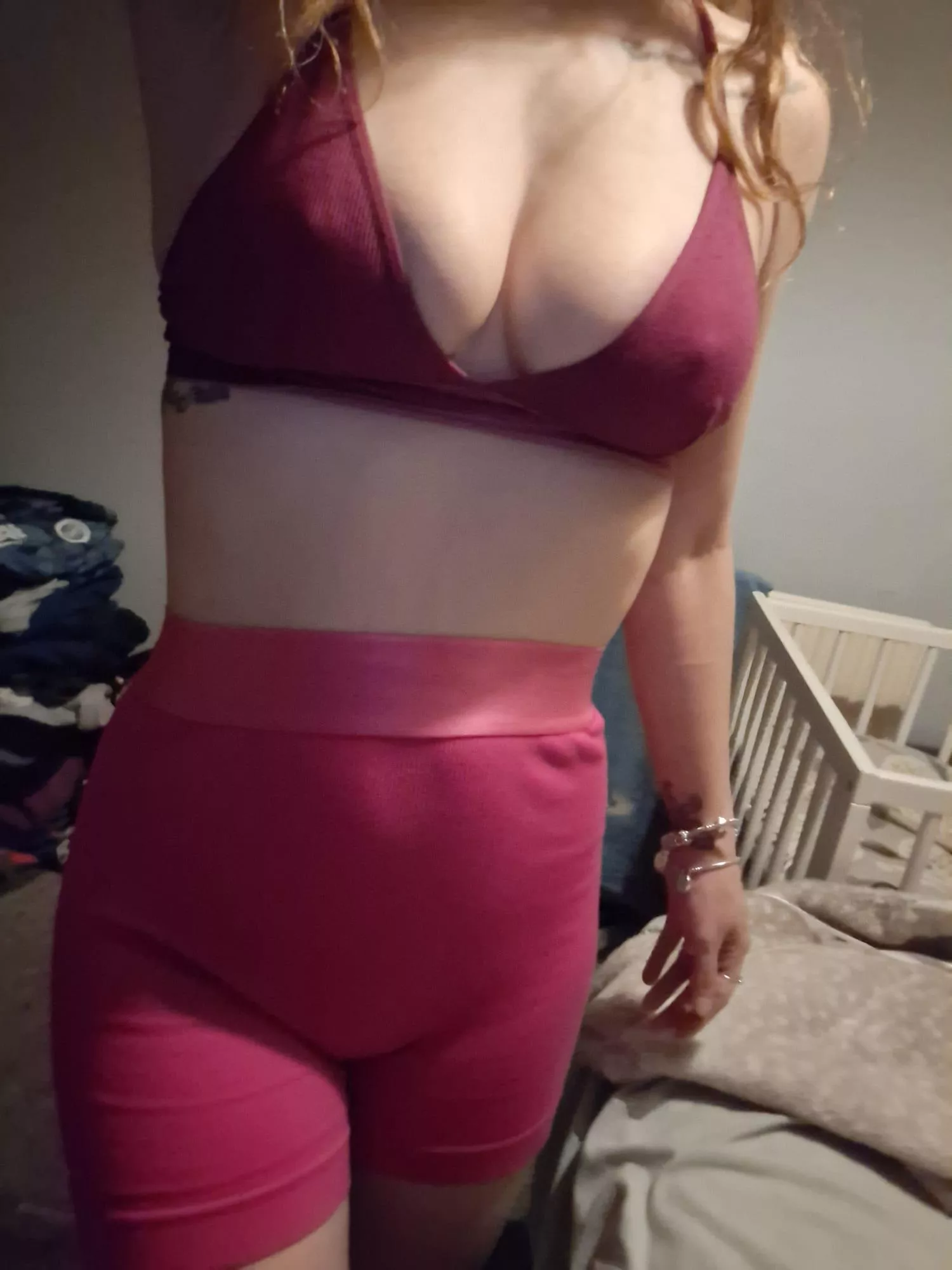 Who would want to fuck me behind my husbands back as punishment for sharing me to you guys 😝😜 posted by Miikey2k11