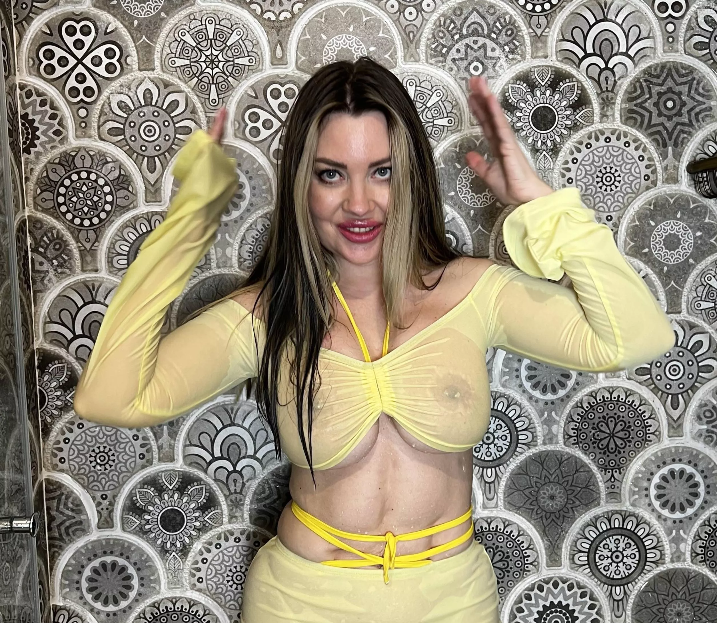 You has a pair of really great reasons to check out my new shower content posted by wonderfullsoul