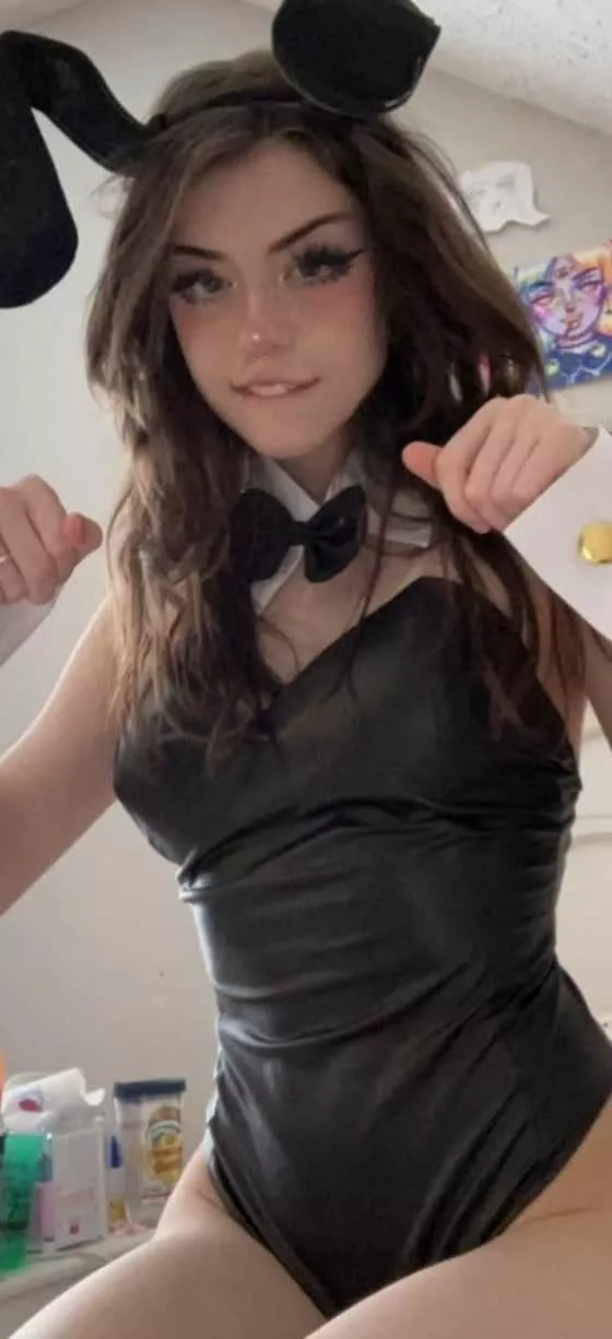 Can I hop on your dick?  posted by TidyDiana