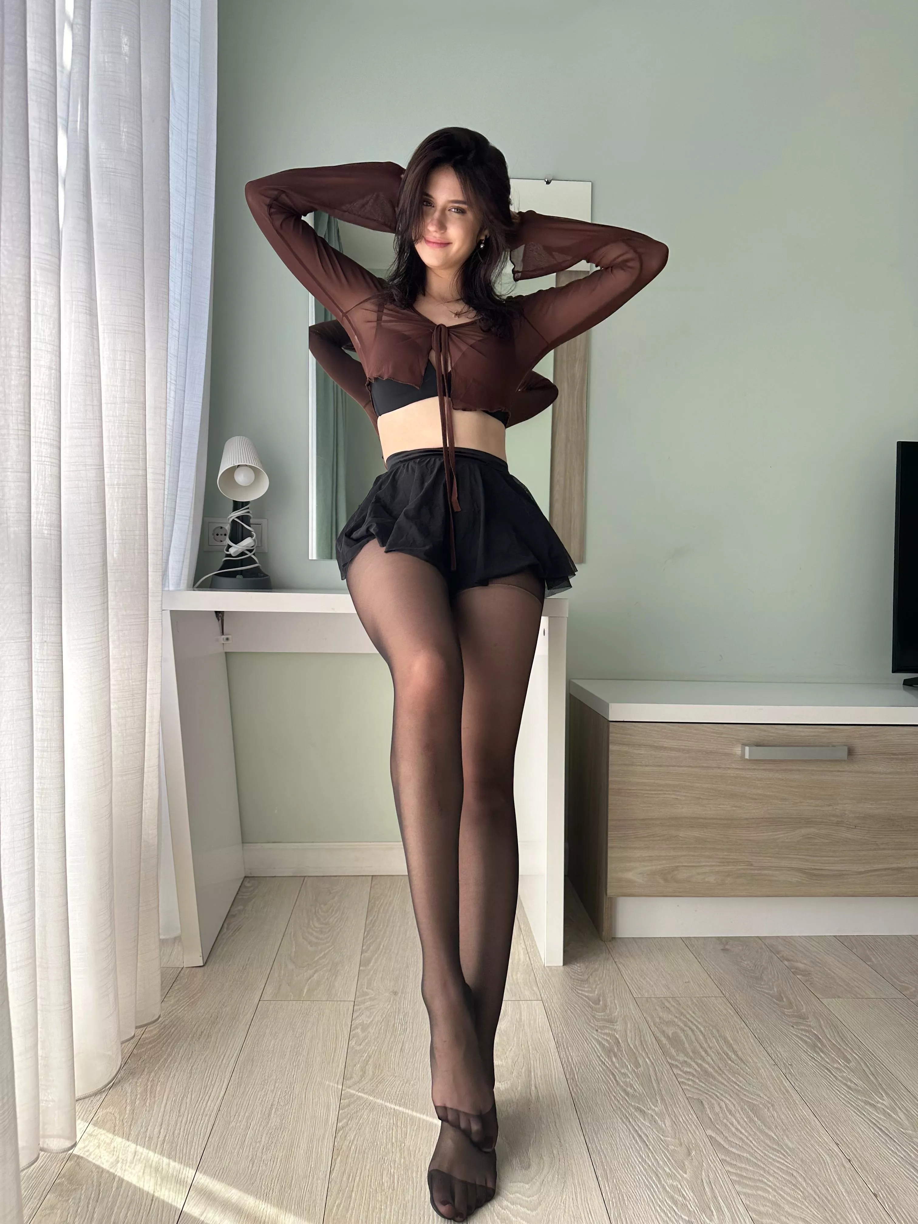 
Feeling a little daring in these colorful leggings! 😏  posted by Vikiyoga