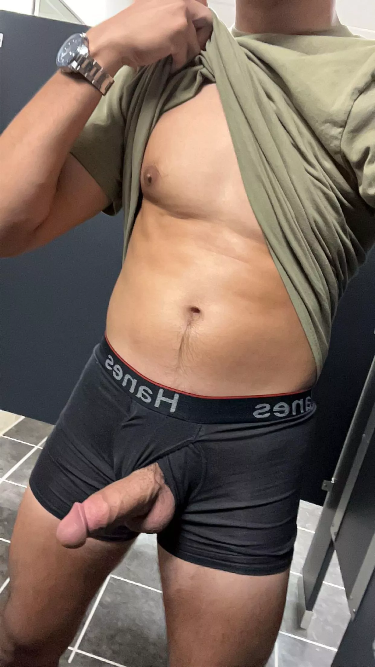 Hope everyone’s enjoying their weekend  posted by anonwasian1