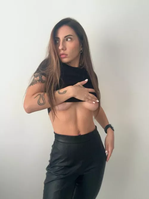 How do you like my white manicure ? by RadiaxntMoonlight