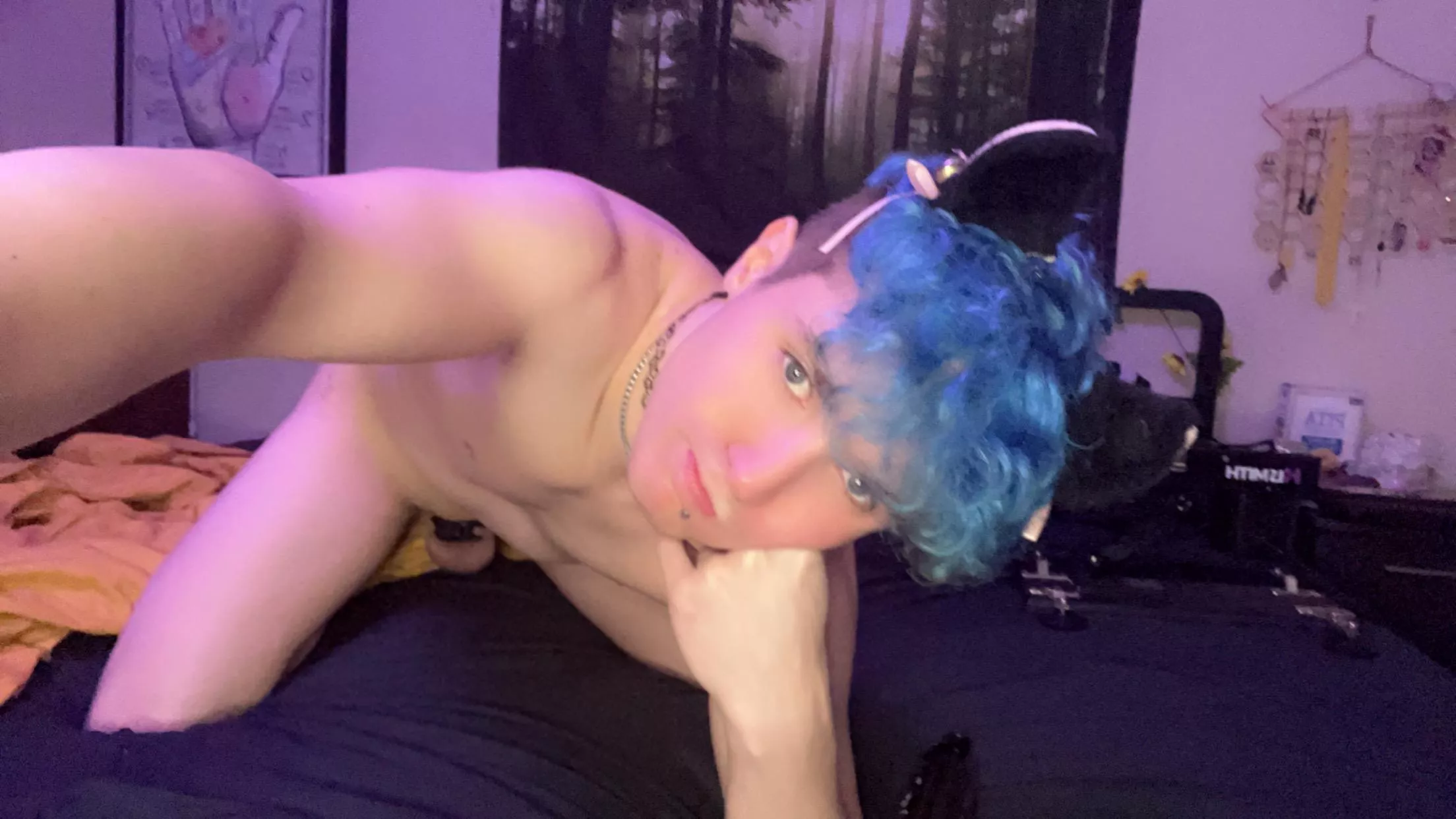 Right before I learned that I will not be unlocked and instead I will only be attached to the fuck machine 😭 posted by subbyboifriend