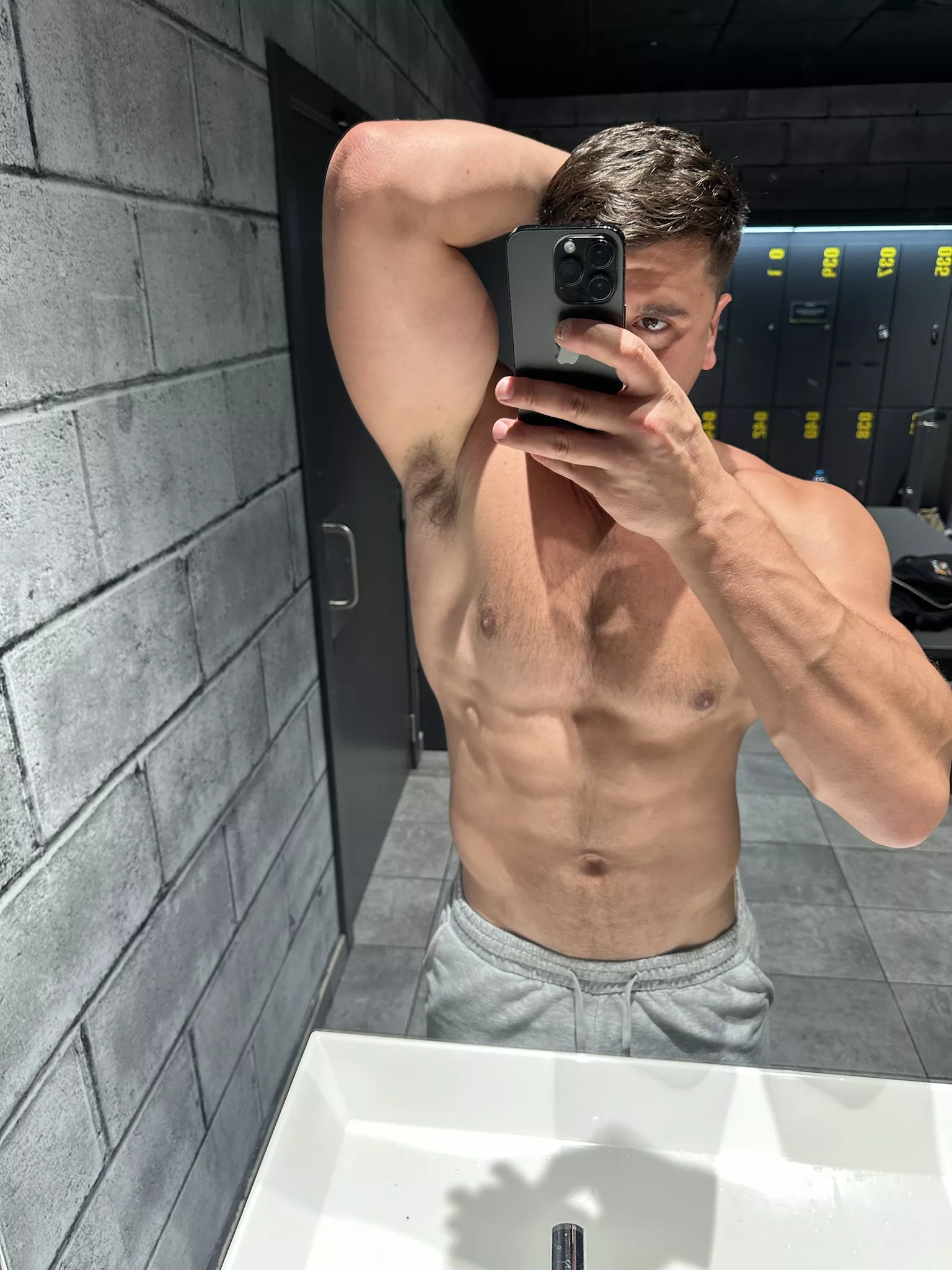 Some Friday veins  posted by realisiwak