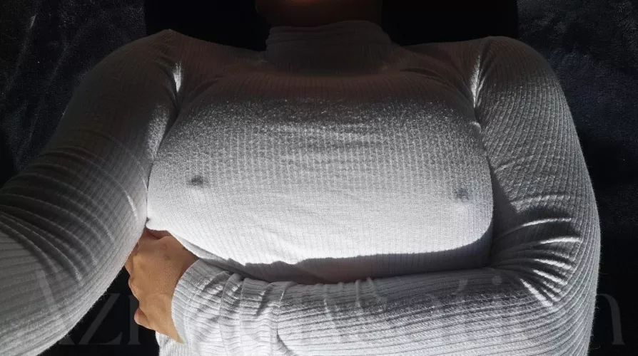 Staring contest  by AznSensation_