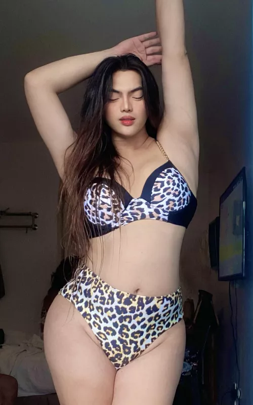 Hi there 😘 who wants a thicc chick? by Maxine_02