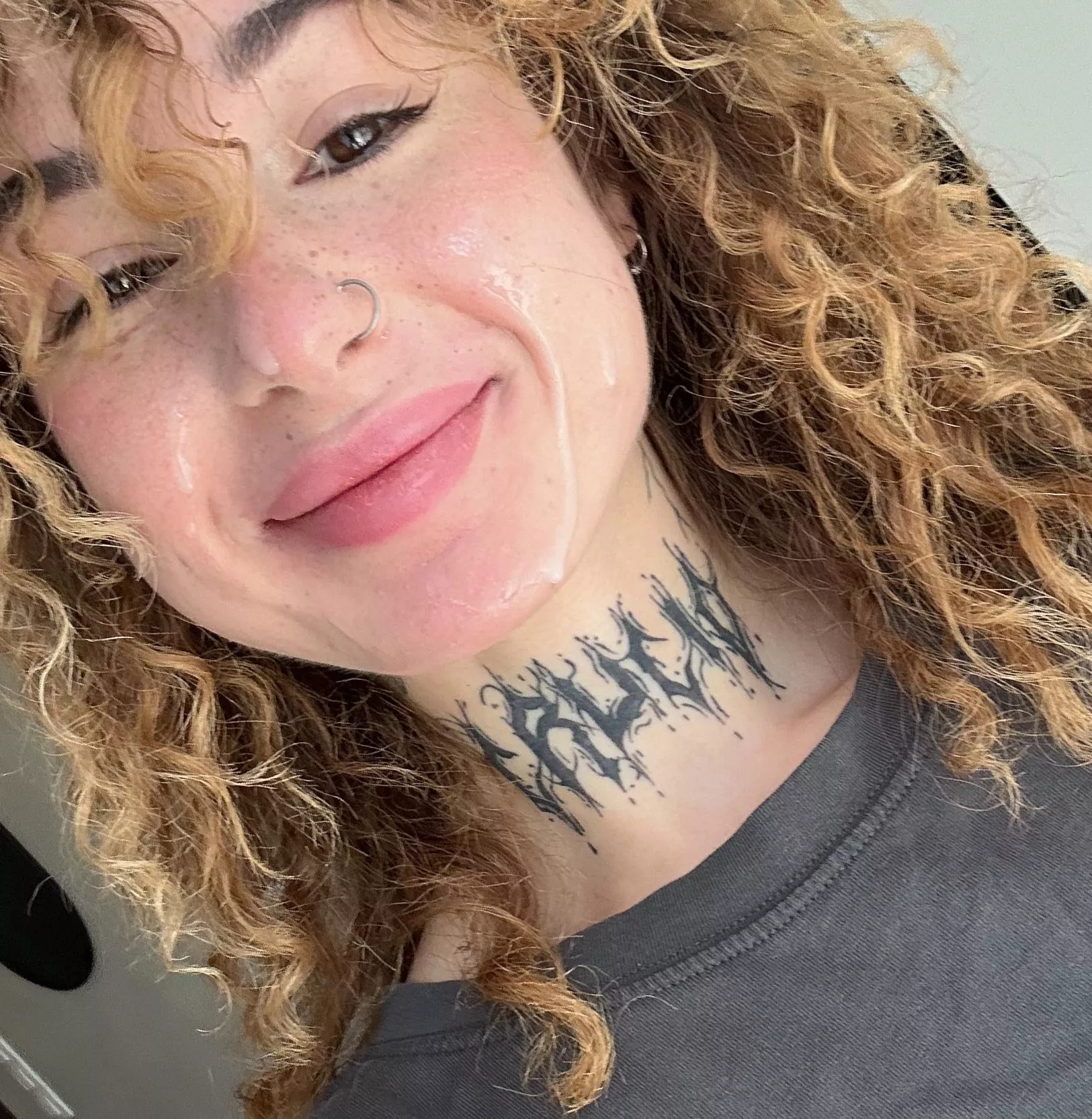 I sucked so good I got liquid semen all over me posted by dreamfairyy