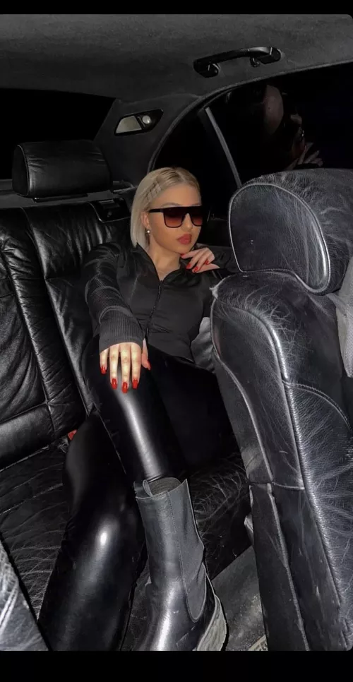 Leather 🥵🥵 fuck me  by Competitive_Sand4978
