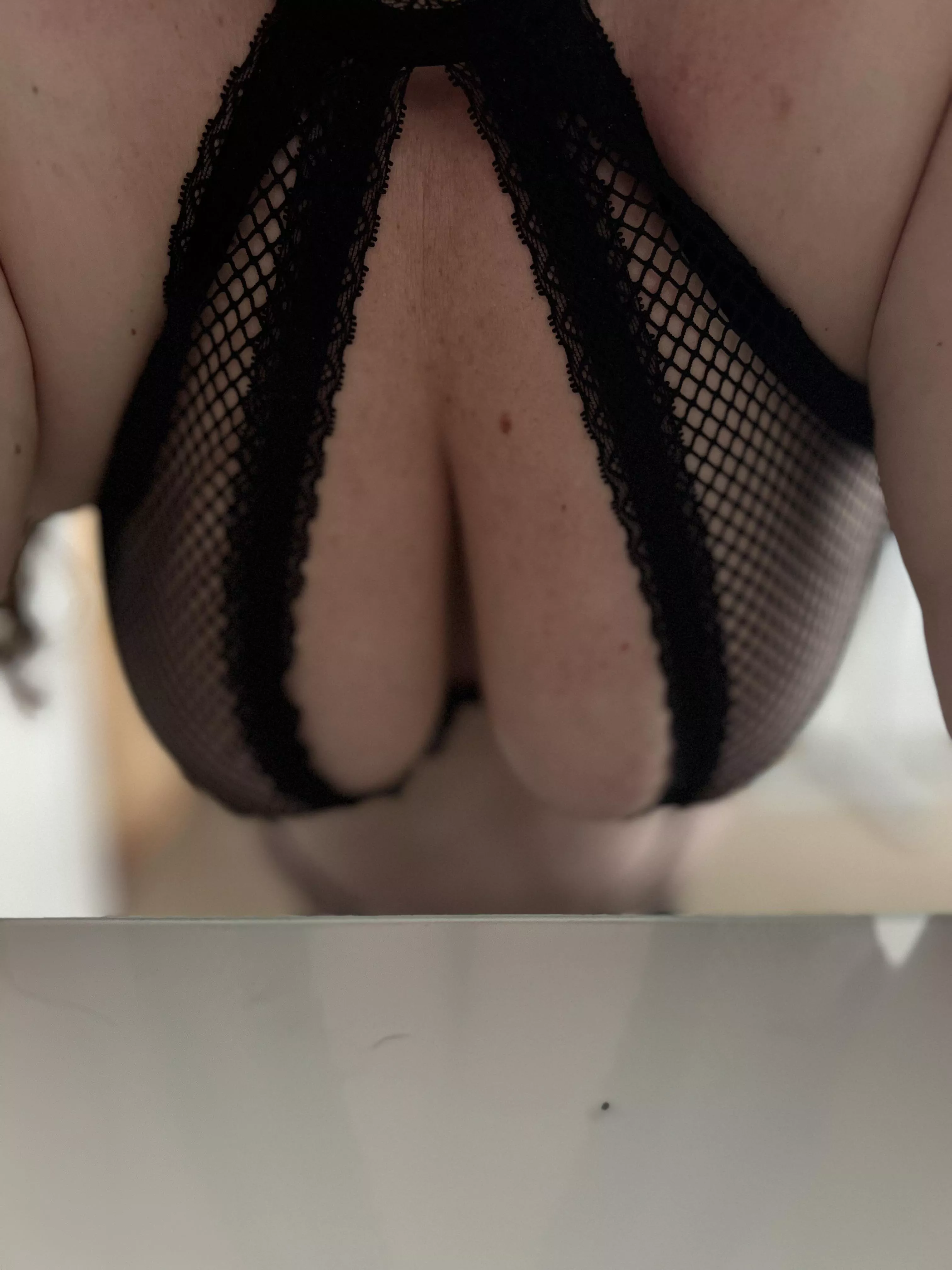 Let’s get these Milf tits swinging  posted by Matureannabbw