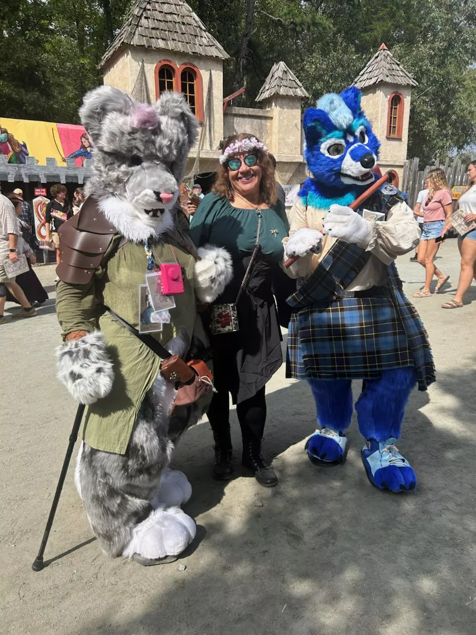 My mom said she wants to be queen of the furries posted by Nickonpc