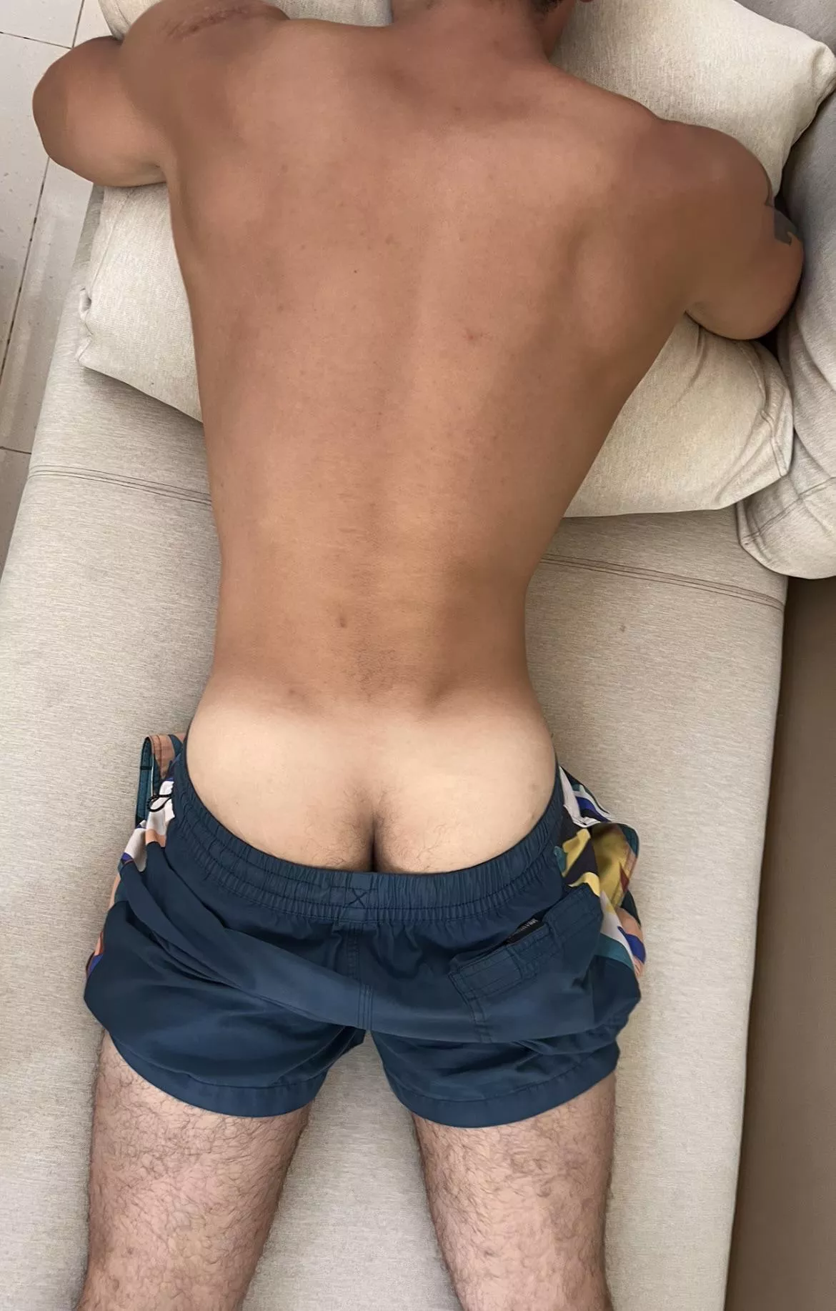 Need to tan my pale hairy asscheeks in someone’s yard ASAP 🤭😁😁 posted by TheeGuyDerek