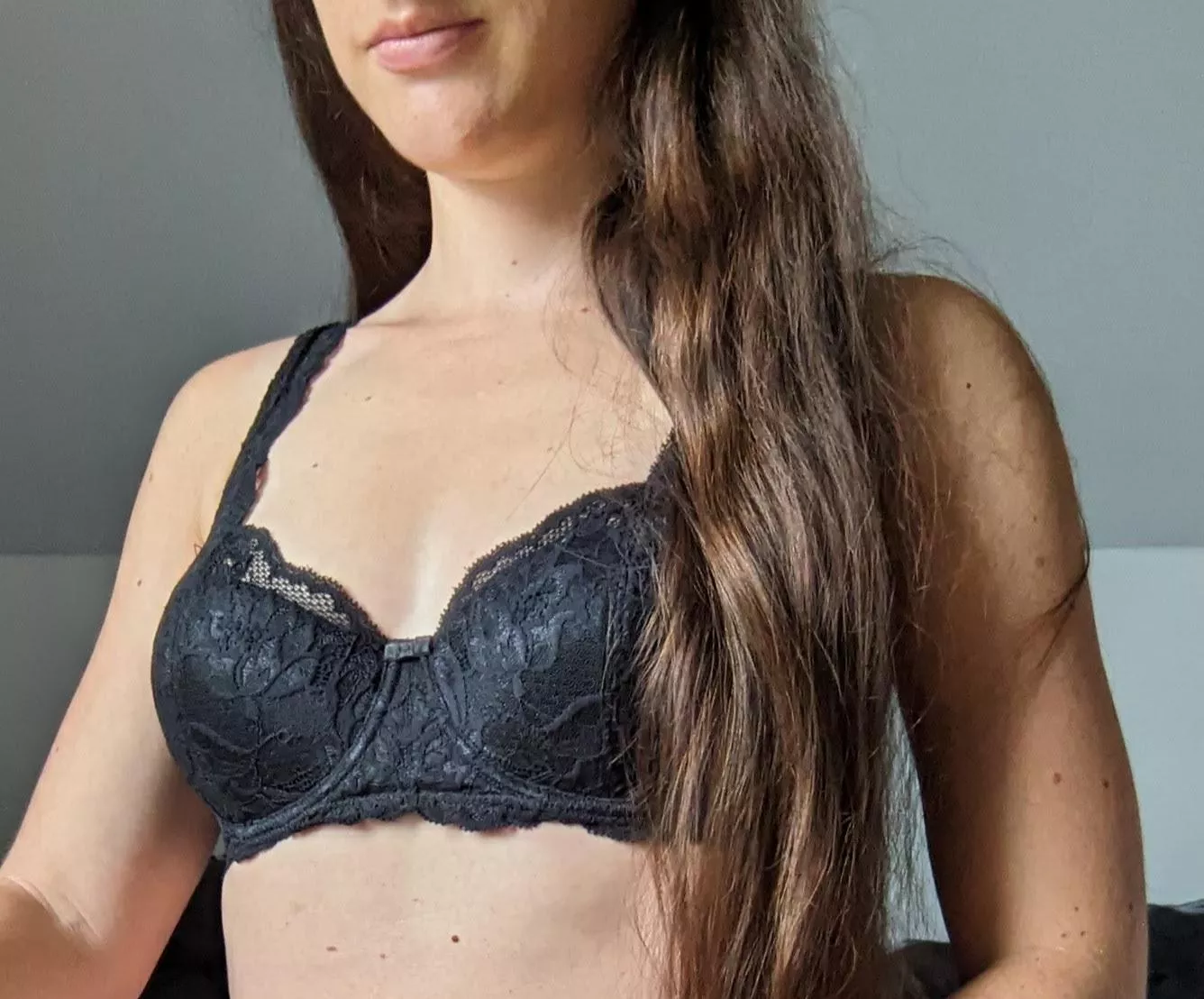 Shiny black lace bra [IRTR] posted by darkspellslingerie