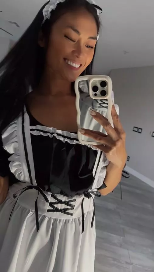 this maid is really bringing out my naughty side posted by sunshinemaidxo