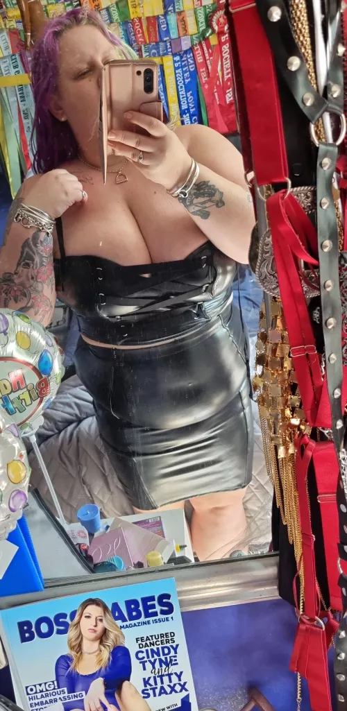 Bbw mirror selfie  by Cindytyne_NZ